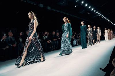 AIGNER SHOW WITH NADYA HASAN